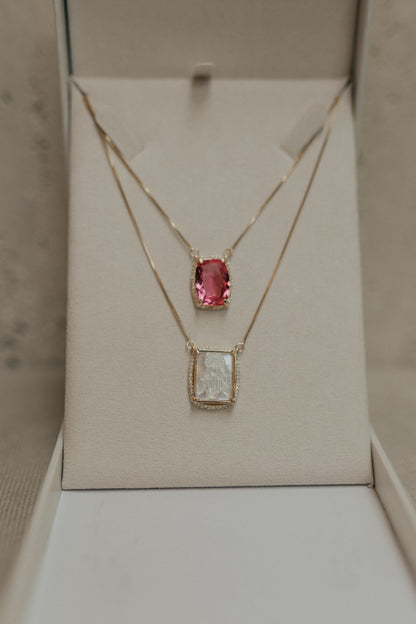 Colar Escapulário Madrepérola Safira Rosa Dourado