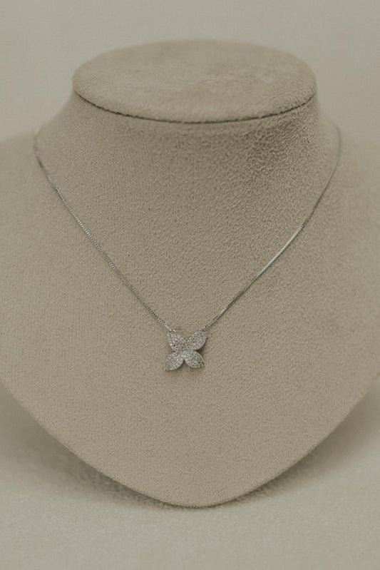 Colar Camélia Ródio Branco