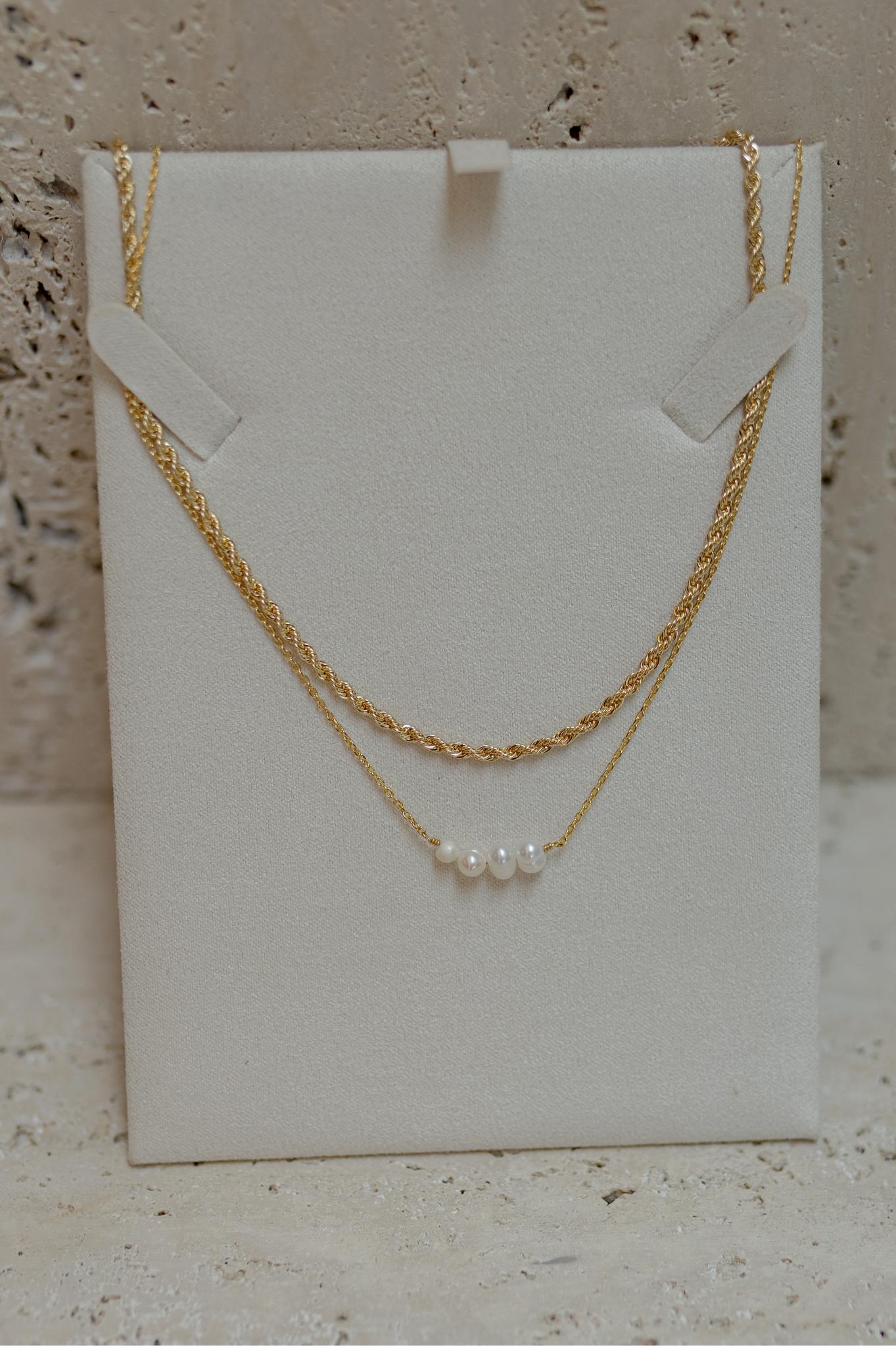 Colar Choker Pérolas de Água Doce Dourado