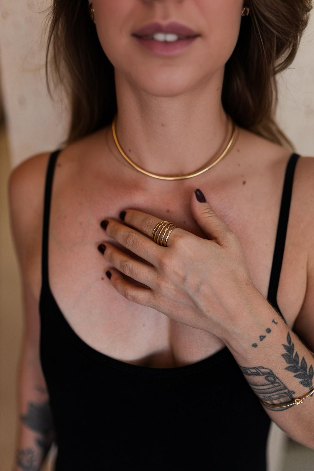 Choker Aro Tubo Liso Dourado