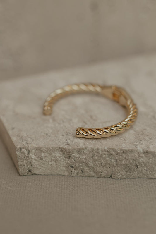 Bracelete Torcido Vintage Dourado