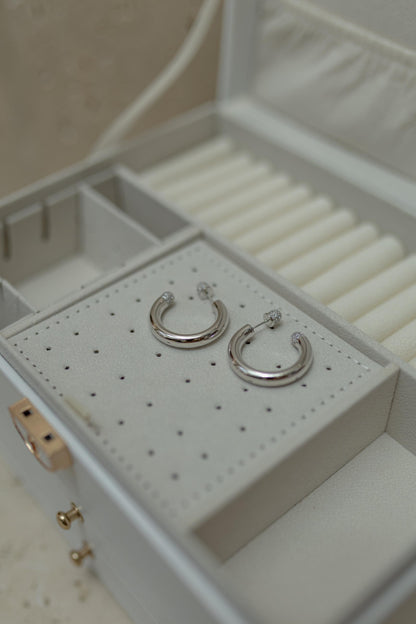 Brinco Argola Pontas Cravejadas Ródio Branco