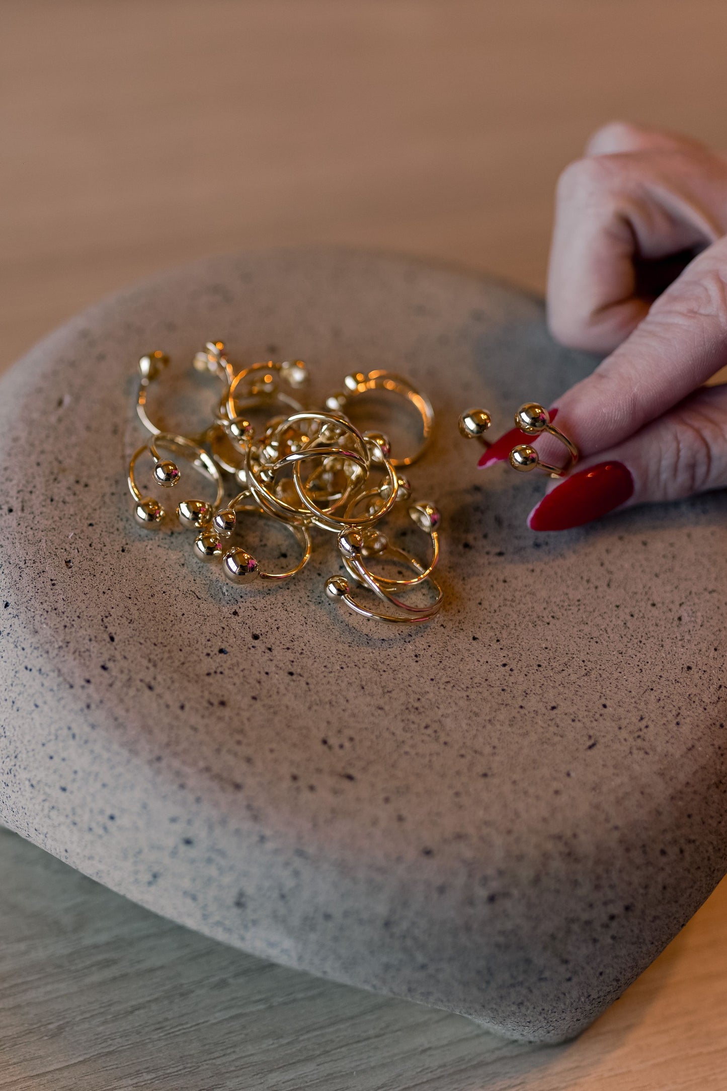 Anel Ajustável Design 3 Bolas Dourado