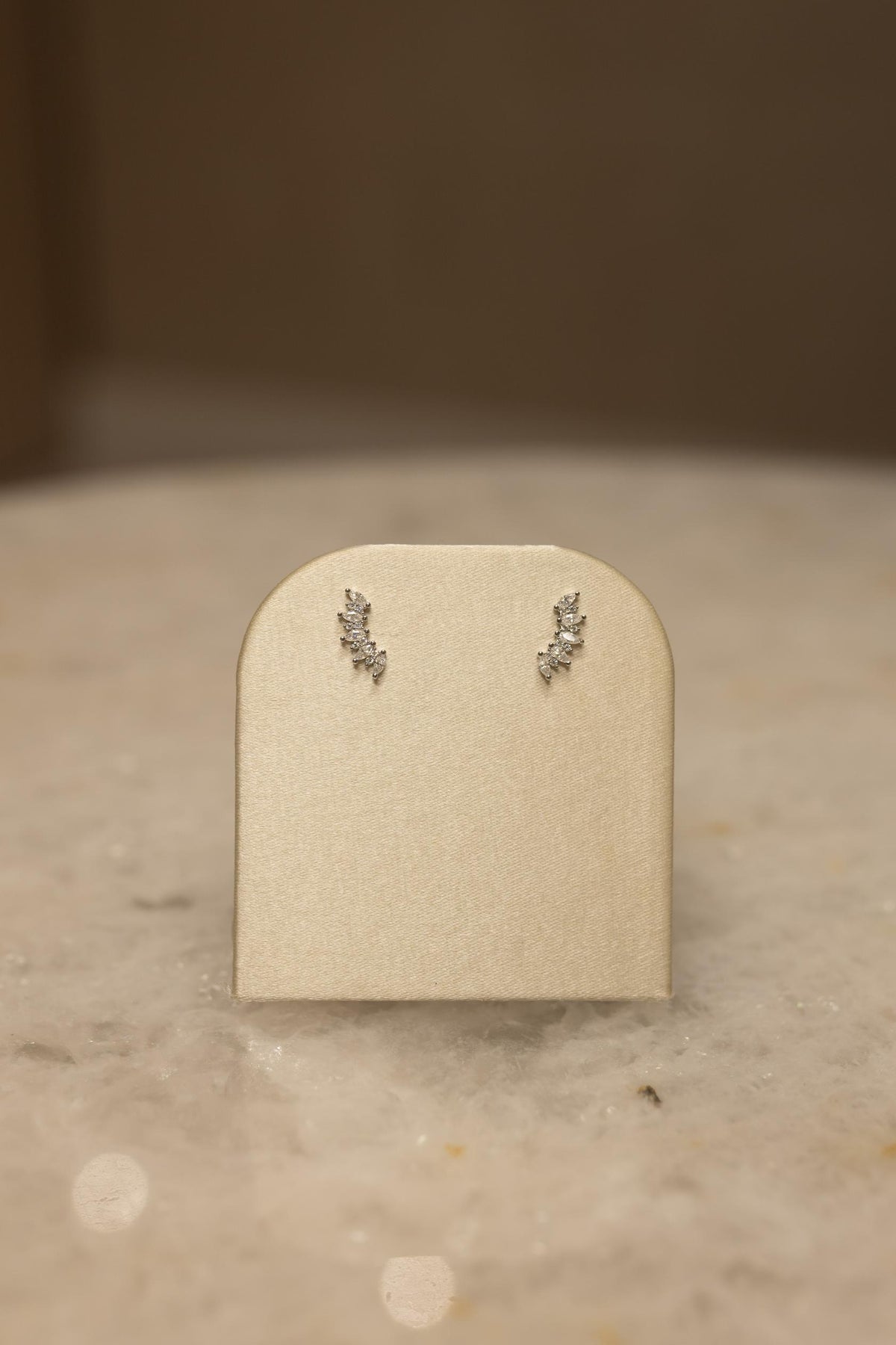Brinco Mini Ear Cuff Navetes Moissanite Prata 925 Ródio Branco
