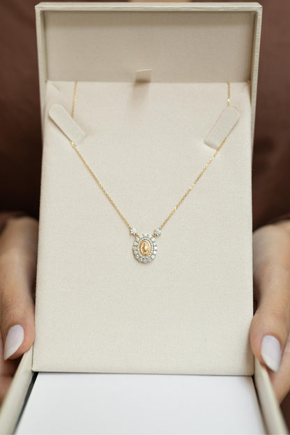 Colar Nossa Senhora das Graças Mini Duplo Cravejado Moissanite Prata 925 Dourado