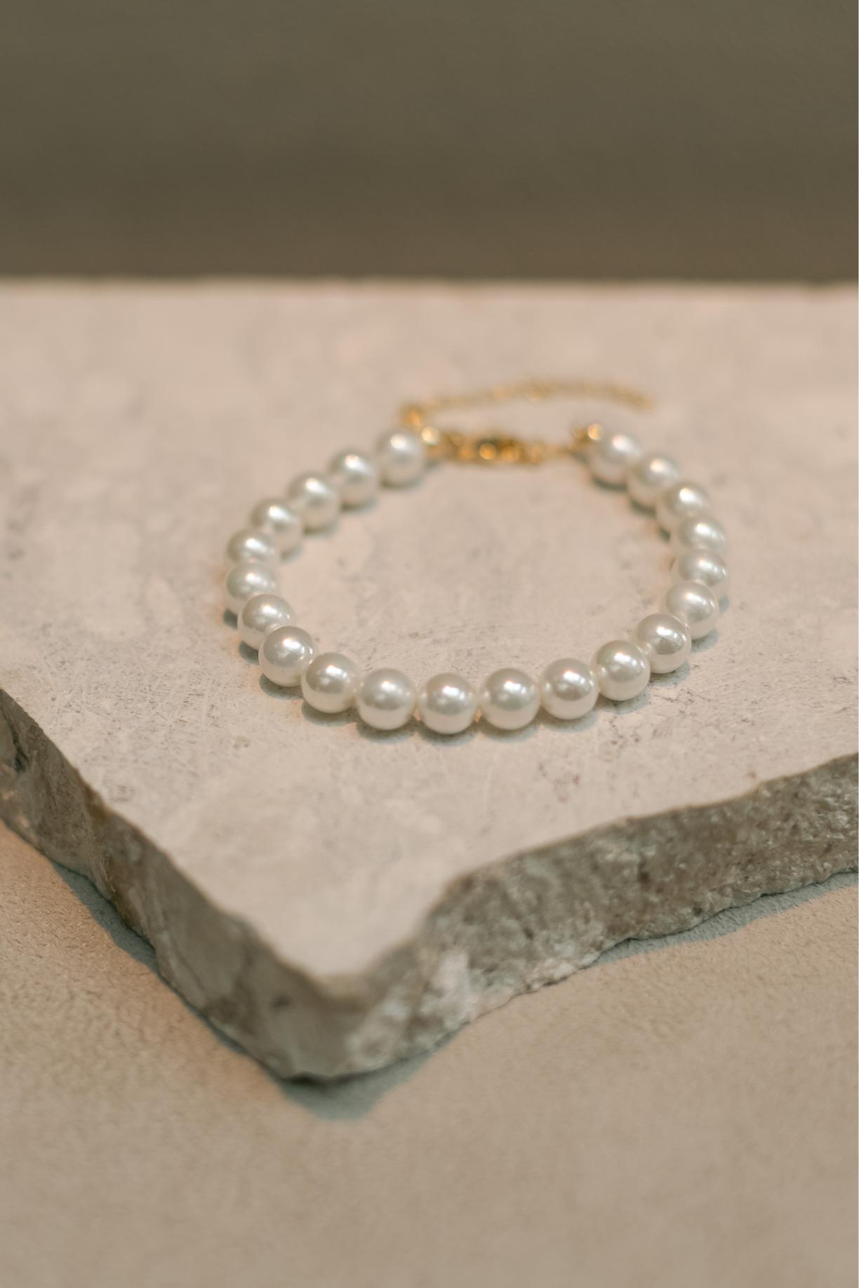 Pulseira de Pérola Shell Dourado