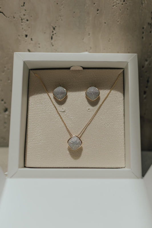 Conjunto Cravejado Quadrado Cristal Dourado