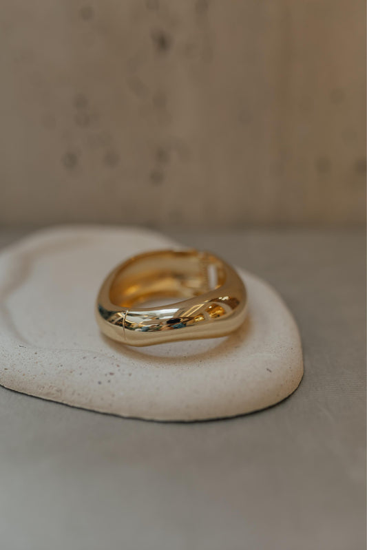 Bracelete Maxi Liso Onda Dourado