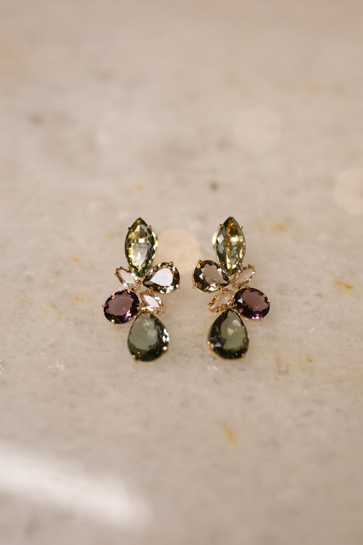 Brinco Festa Glam Colors Dourado