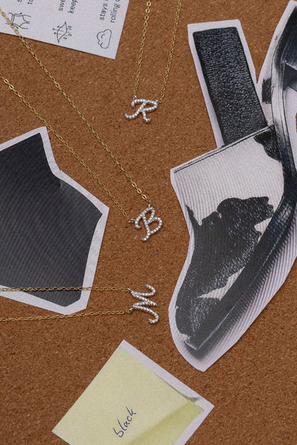 Colar Letra Mix de Banhos