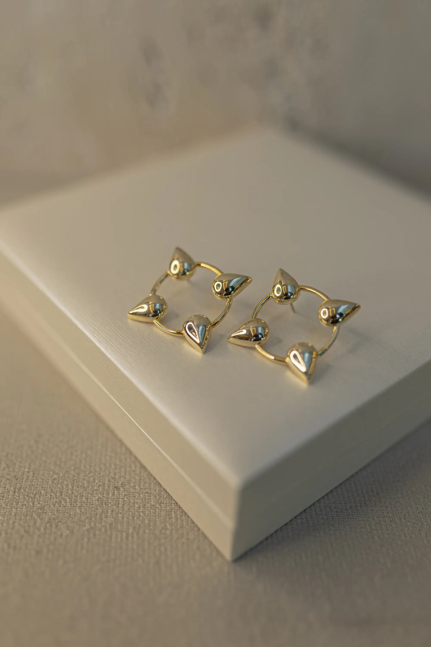 Brinco Frontal 4 Gotas Dourado