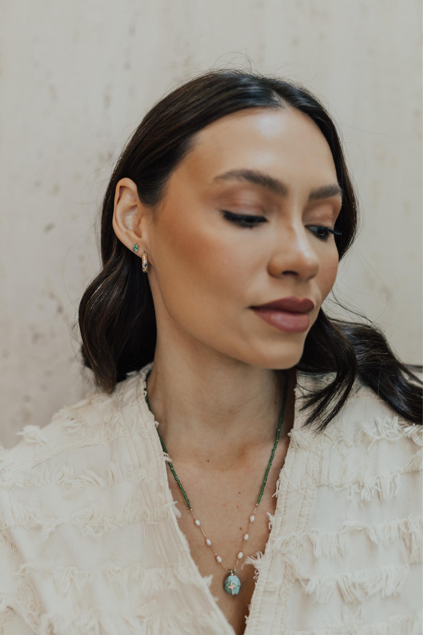 Brinco Mini Gota Turmalina Dourado