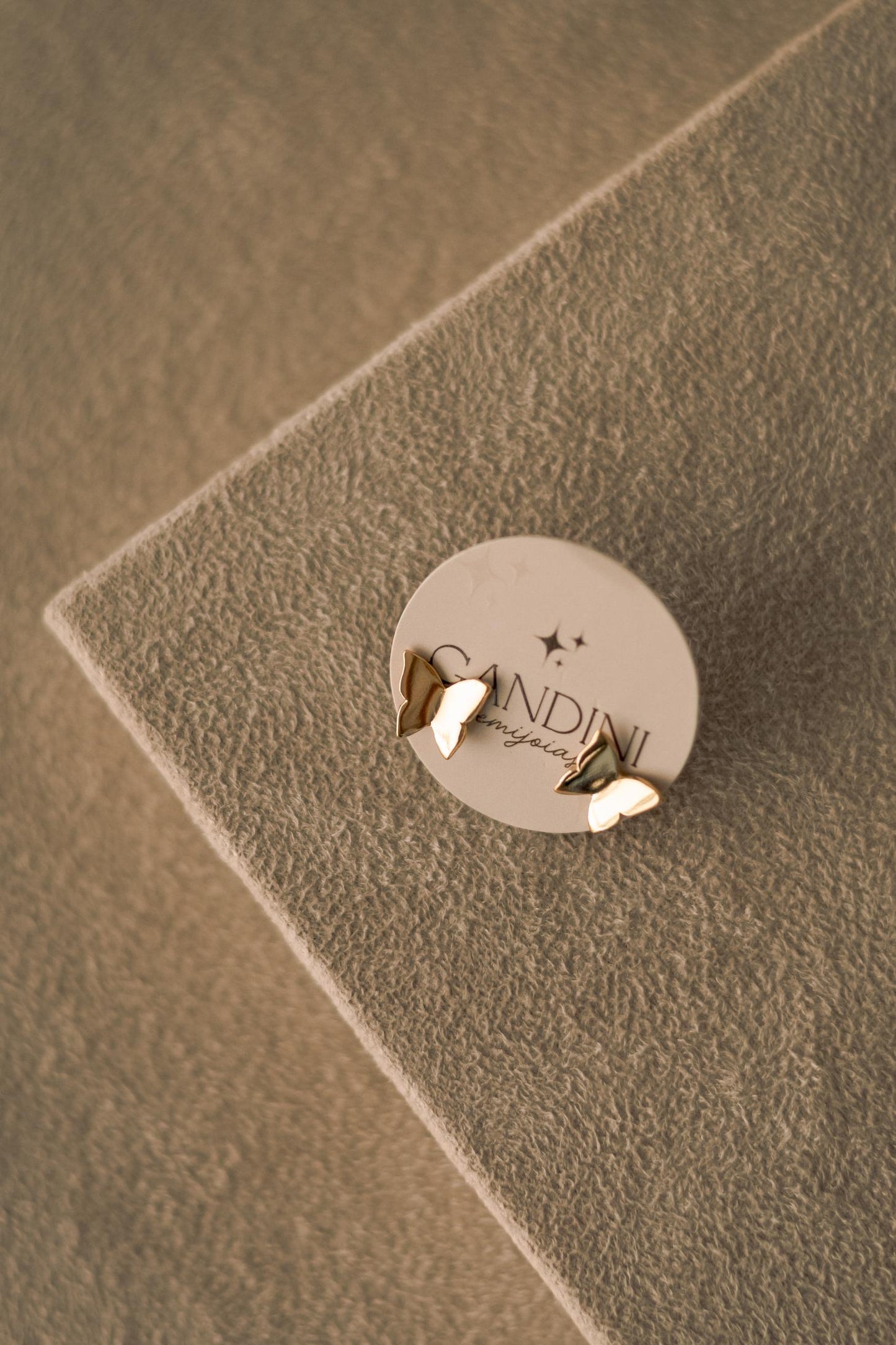 Brinco Borboleta Liso G Dourado