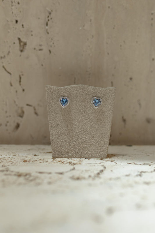 Brinco Coração Borda Cravejada Aquamarine Ródio Branco