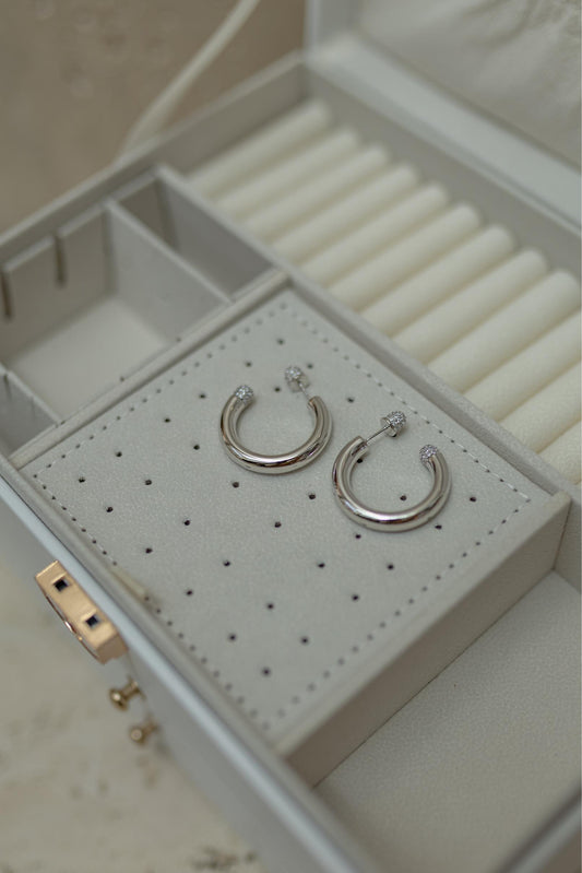 Brinco Argola Pontas Cravejadas Ródio Branco