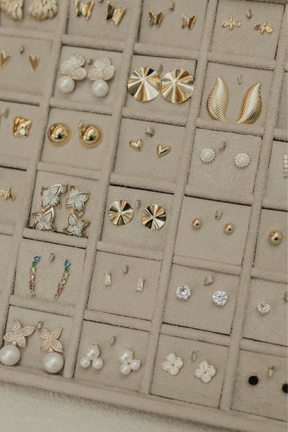 Brinco Ear Cuff Camélia Mix de Banhos