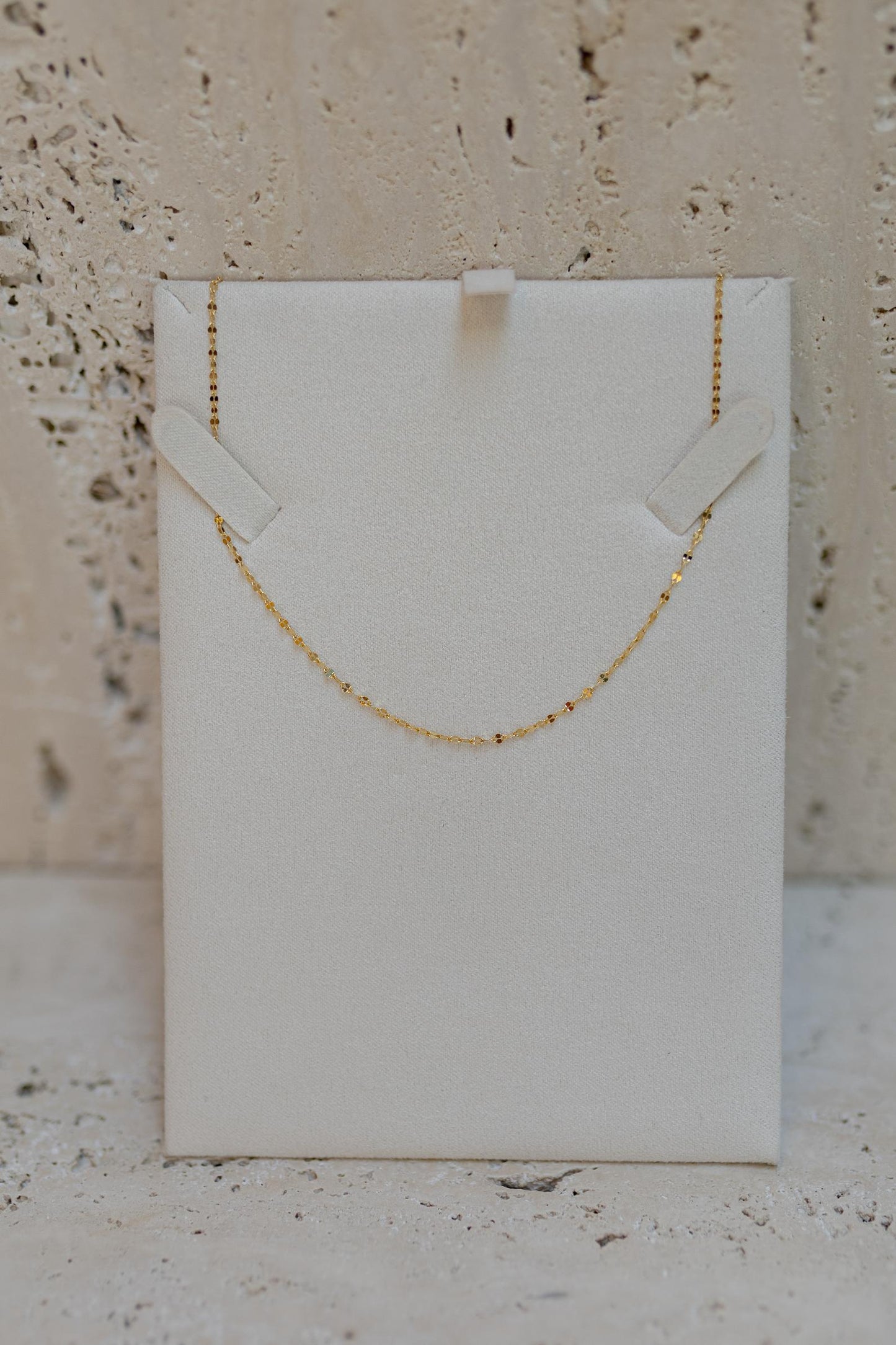 Colar Folhas Dourado