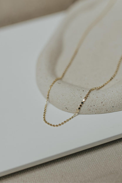 Colar Longo Chapinhas Diamantadas Dourado