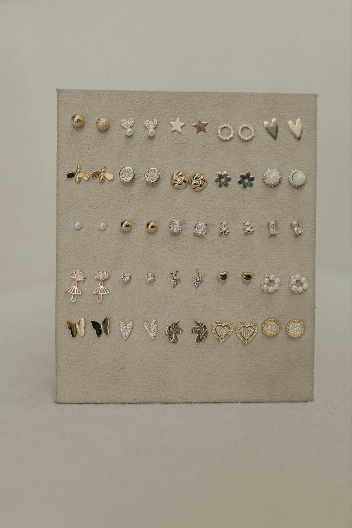 Brinco Ponto de Luz 6mm Dourado