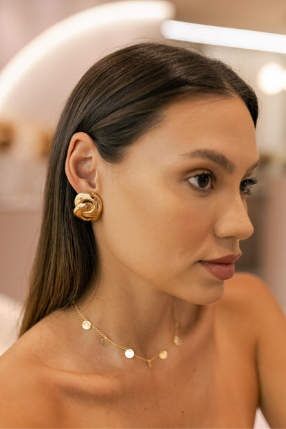 Colar Choker de Medalhas Dourado