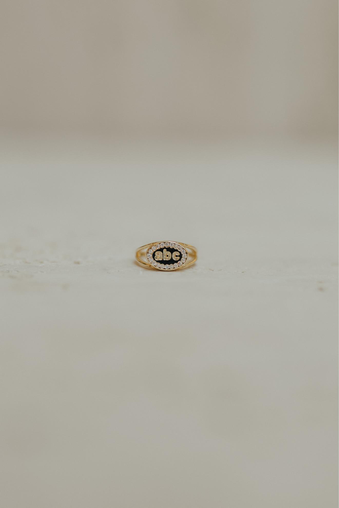 Anel Infantil ABC Cravejado Dourado