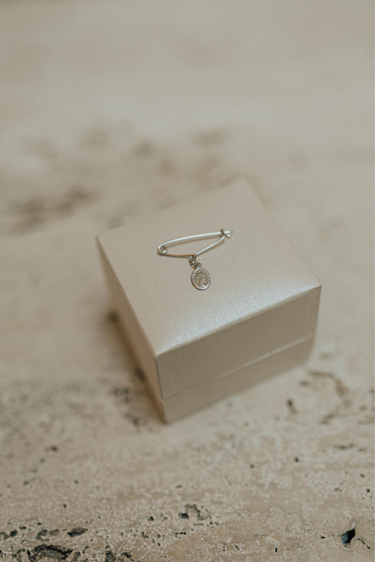 Alfinete Batizado Medalha Milagrosa Ródio Branco