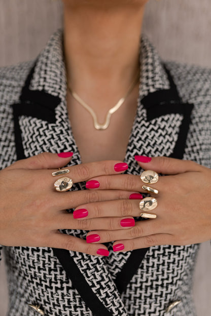 Anel Ajustável Geometric Martelado Dourado