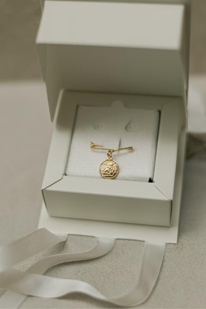 Alfinete de Batizado Anjo da Guarda com Banho de Ouro 18K