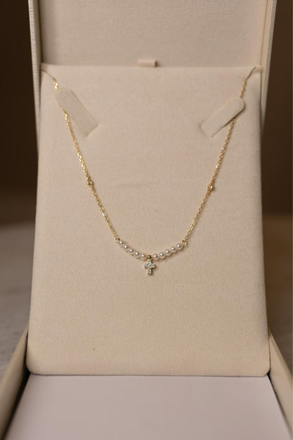 Colar Mini Crucifixo Pérolas Moissanite Prata 925 Dourado