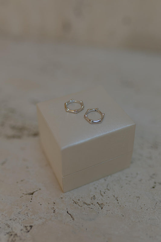 Brinco Argola Details Liso Ródio Branco