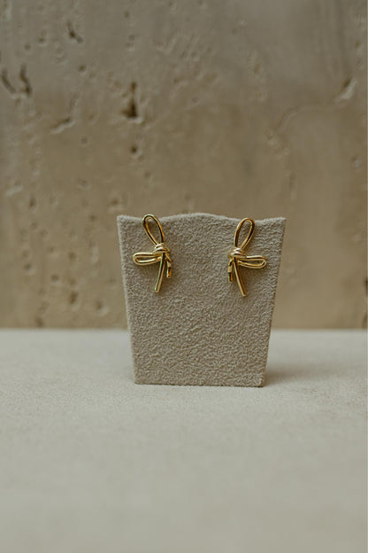 Brinco Laço Liso Dourado