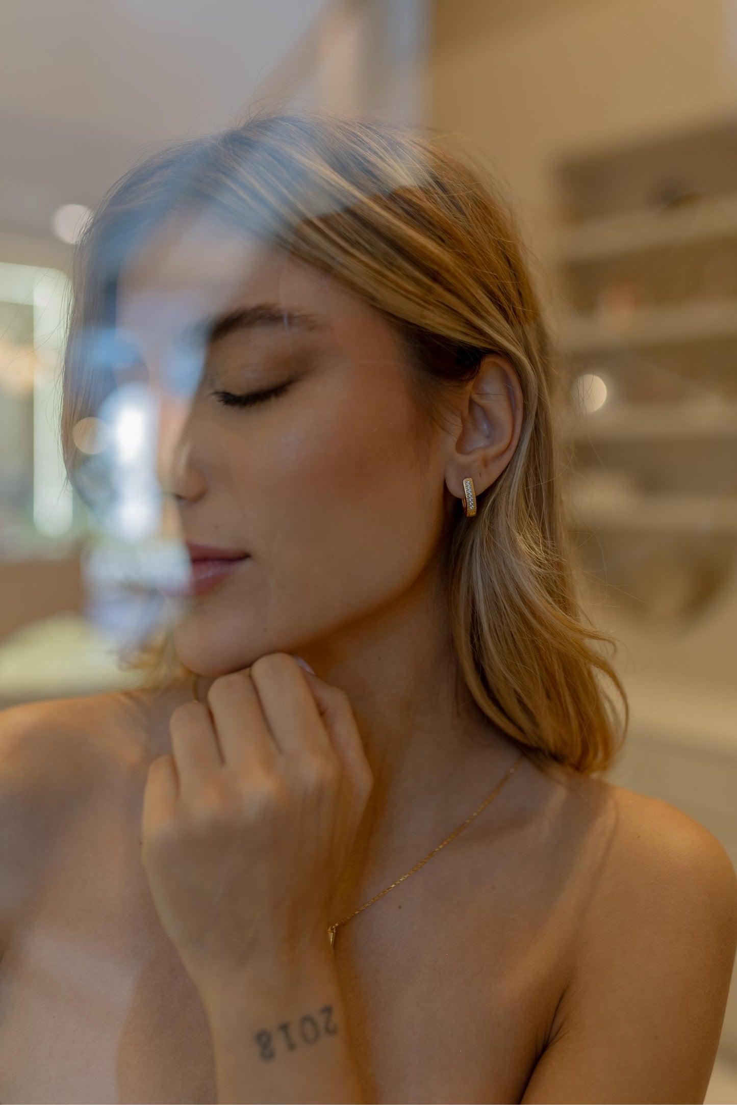 Brinco Argola Cravejada Dourado