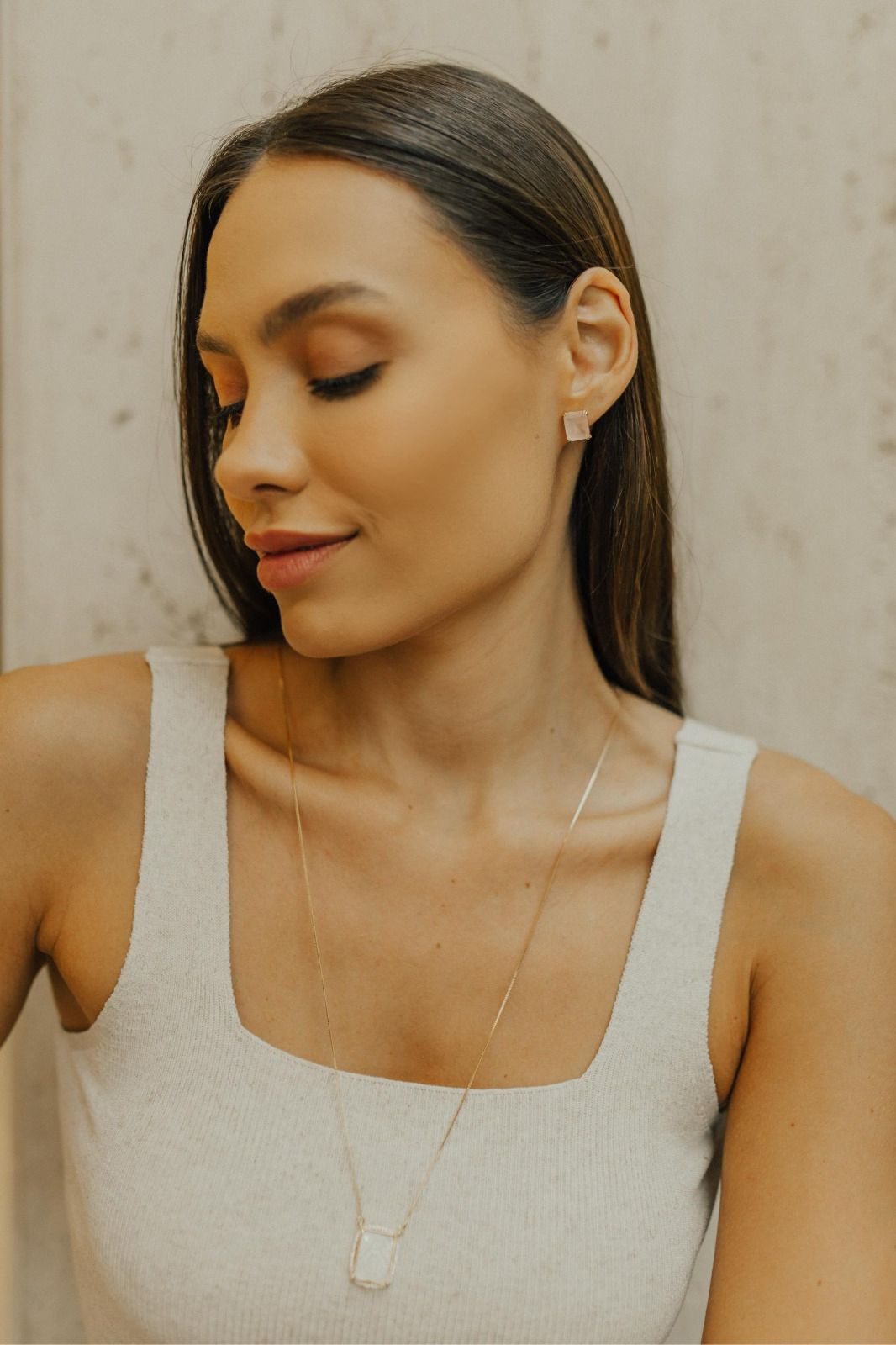 Colar Escapulário Madrepérola Quartzo Rosa Dourado