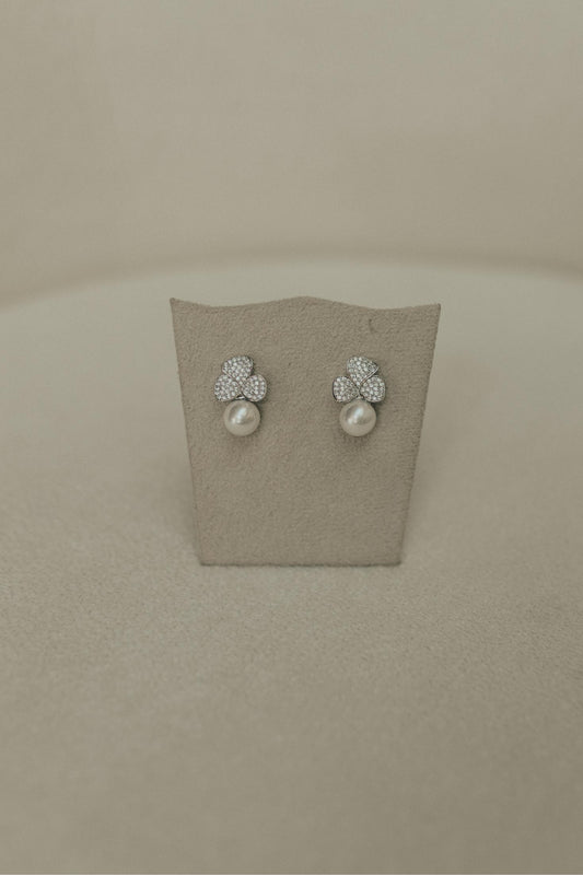 Brinco Bride Cravejado Pérola Ródio Branco