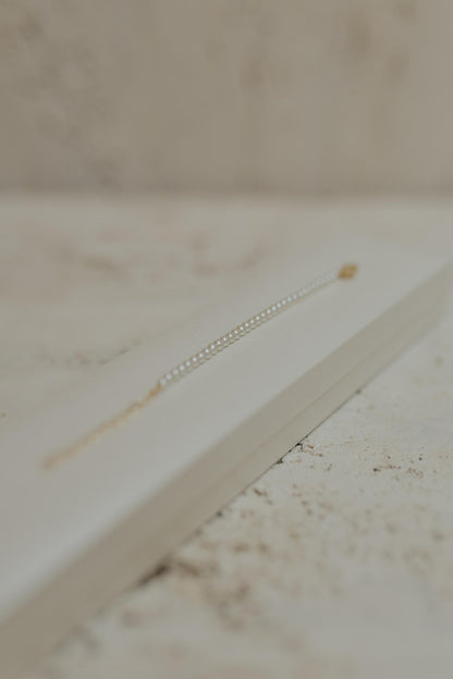 Pulseira Infantil de Pérolas Dourado