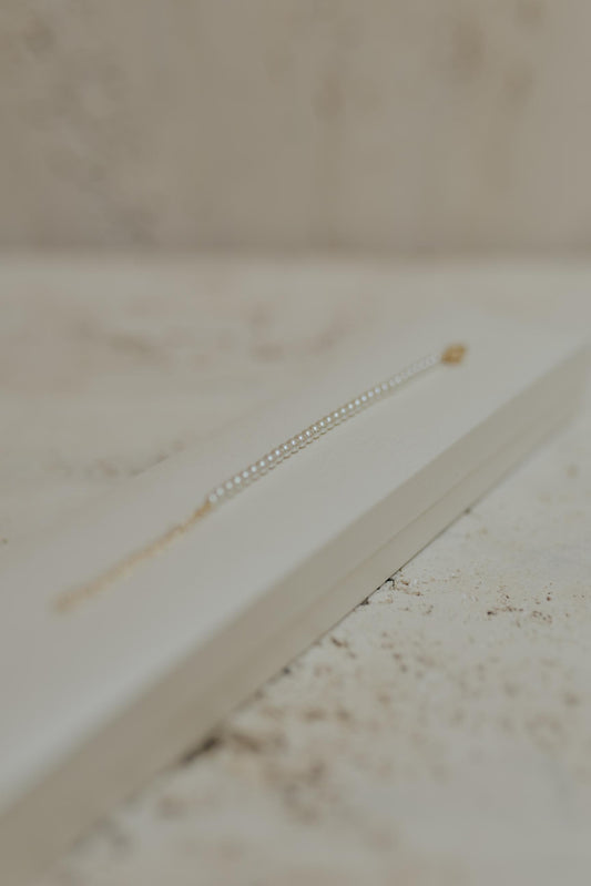 Pulseira Infantil de Pérolas Dourado