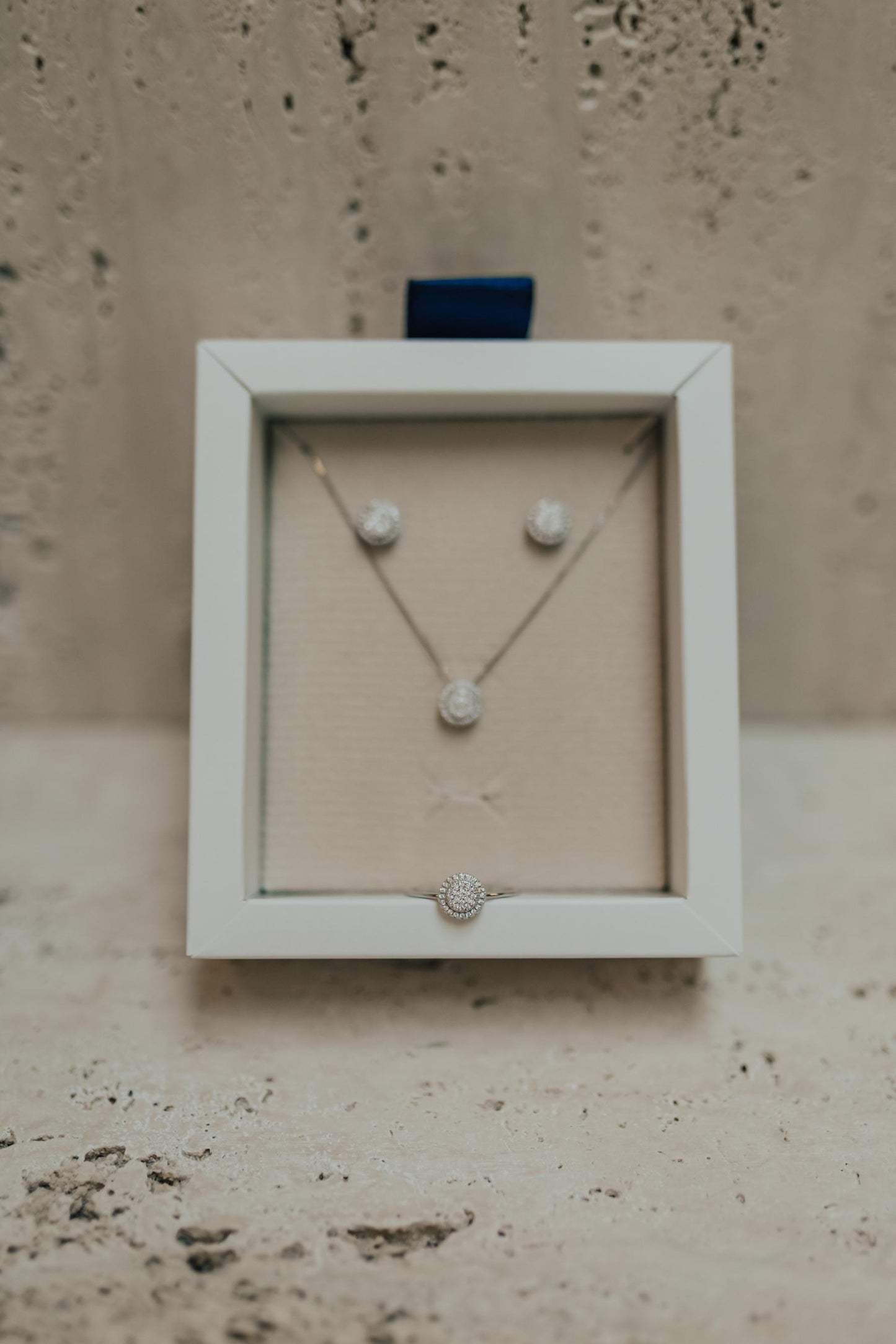 Anel Solitário Redondo Cravejado Prata 925 Ródio Branco