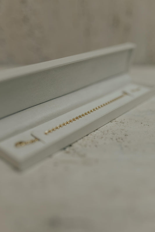 Pulseira Mini Corações Vazado Dourado