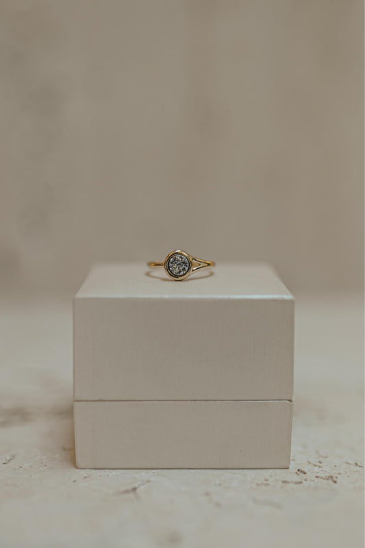 Anel Kate Drusa Platina Dourado