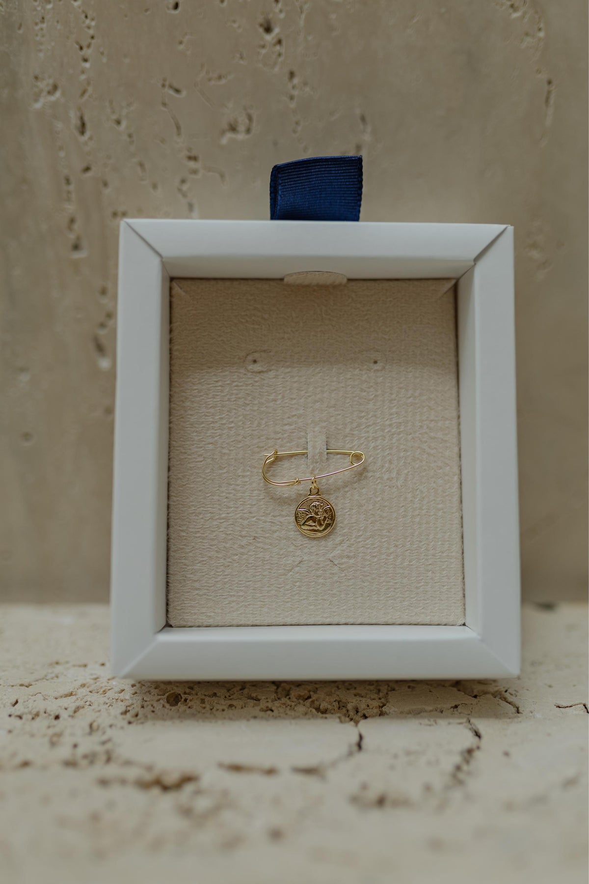 Alfinete Batizado Prata 925 Anjo da Guarda Dourado