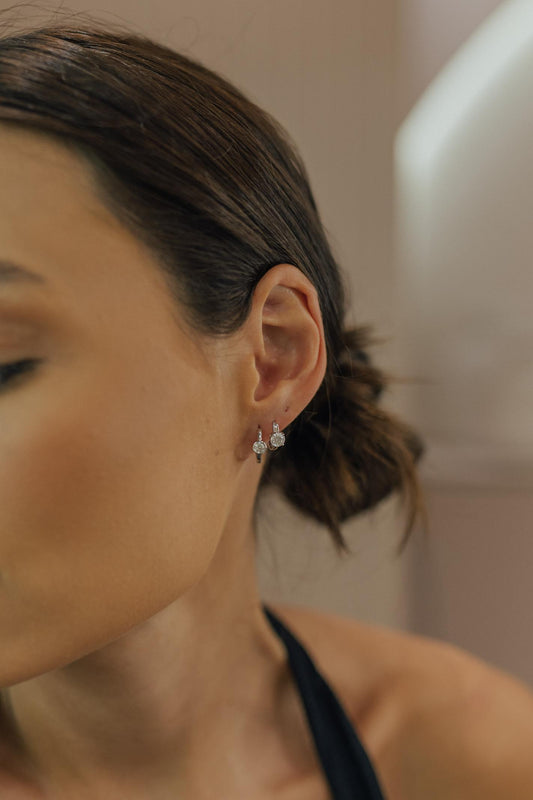 Brinco Argola Ponto de Luz 4mm 4 Garras Moissanite Prata 925 Ródio Branco