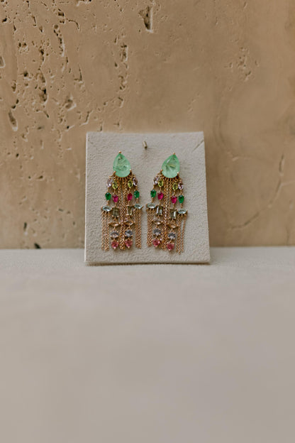 Brinco Gota Esmeralda Colombiana Chuva Dourado