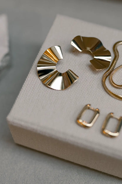Brinco Argola Retangular Dourado