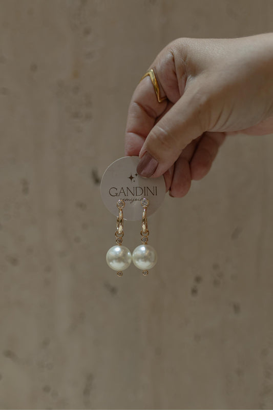 Brinco Argola 3 Zircônias Pérola Dourado