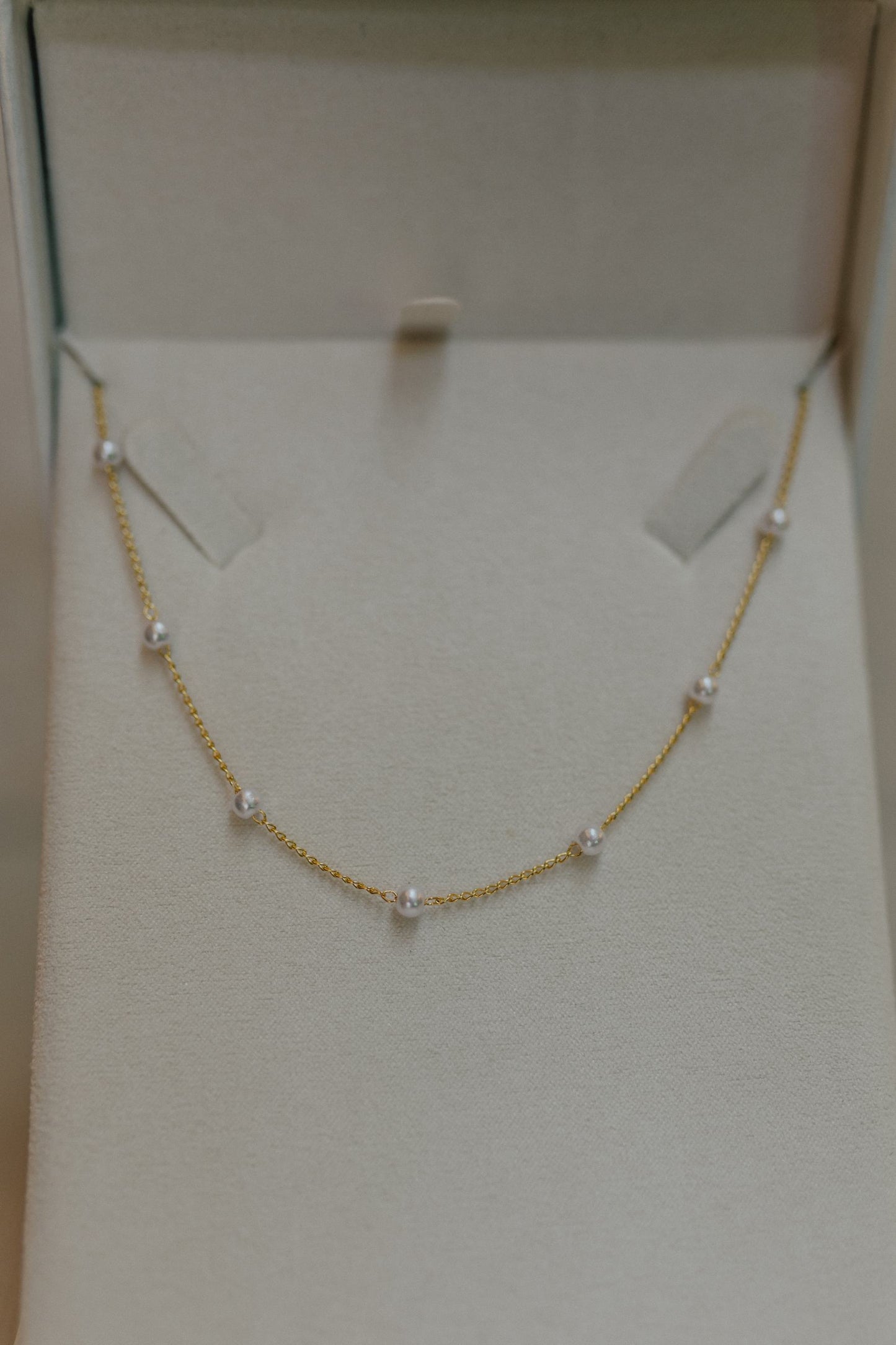 Colar Choker com Pérolas Infantil Dourado