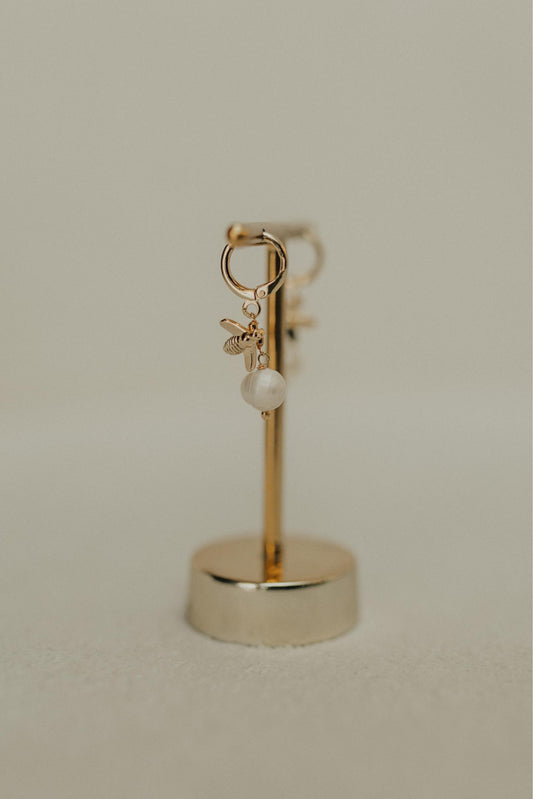 Brinco Argola Bee Pérola Ouro