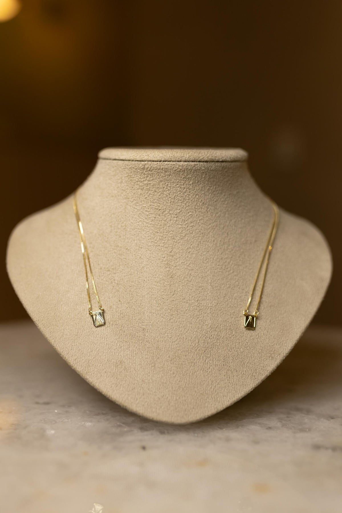 Colar Escapulário Nossa Senhora Aparecida Dourado