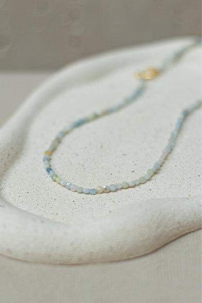 Colar Pedras Naturais Achatadas Acqua  Dourado