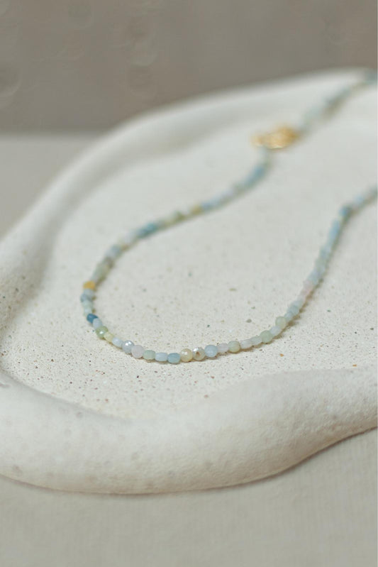 Colar Pedras Naturais Achatadas Acqua  Dourado