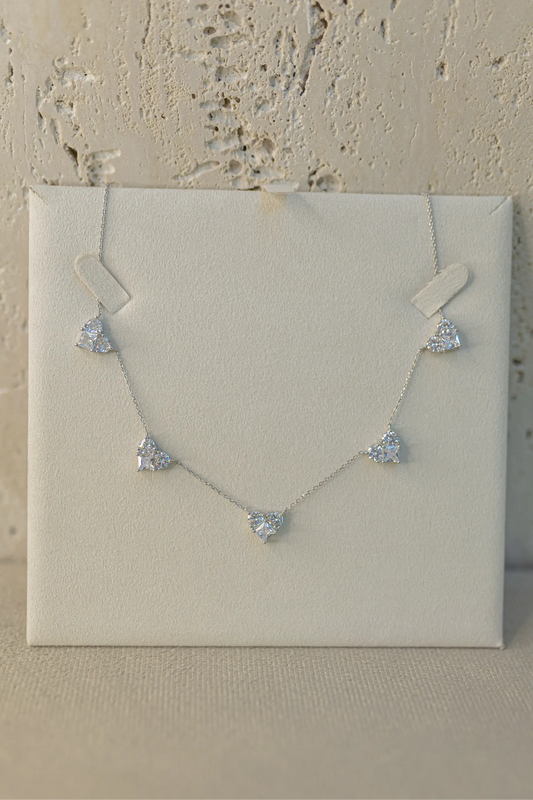 Colar Choker 5 Corações Cristal Ródio Branco